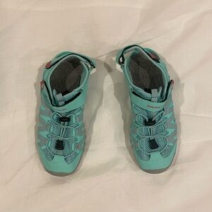 Dream Pairs Blue and Green Sandals Comfortable Stylish